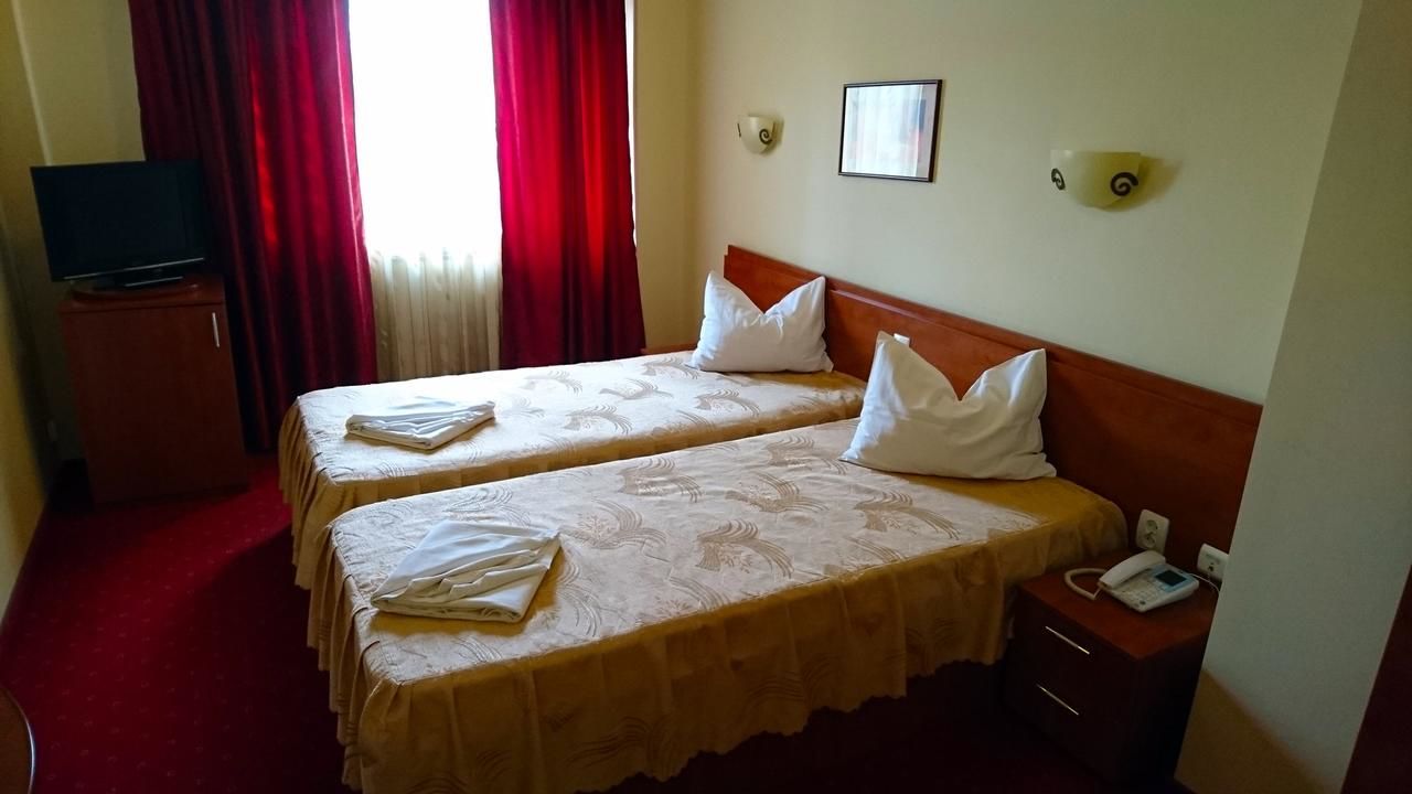Отель Hotel Pui de Urs Бухарест-16